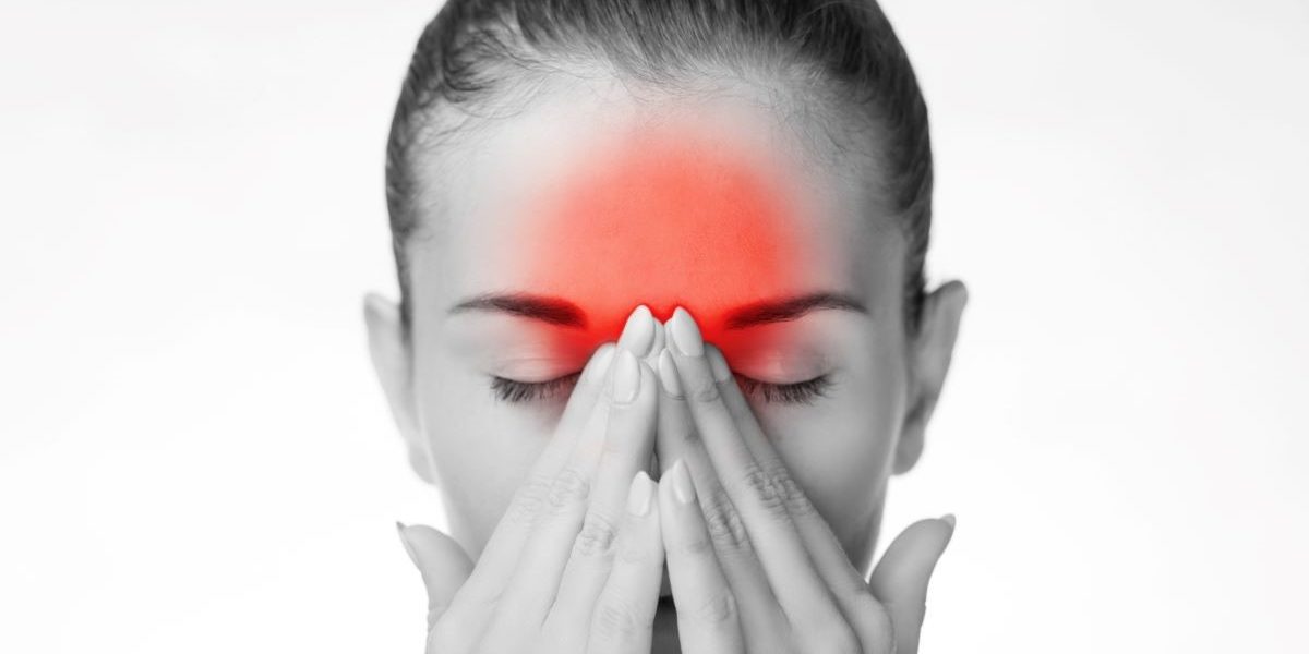 Woman with migraine